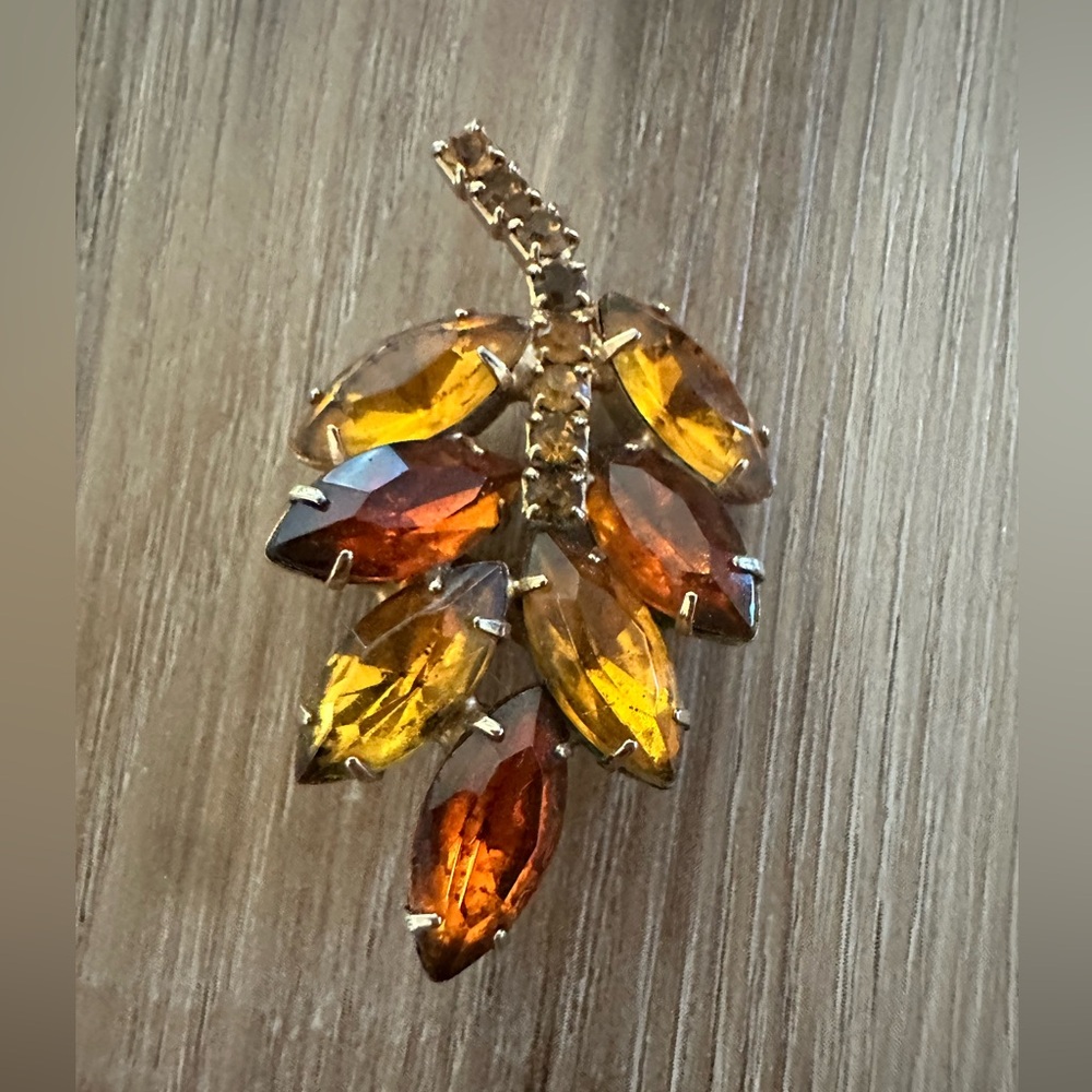 Vintage Leaf Brooch